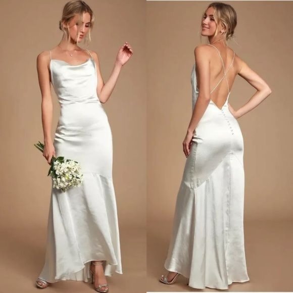 Elliatt Dresses & Skirts - ELLIATT Aisle Satin Dress in White XSmall New Nwt Women's Maxi Long Formal